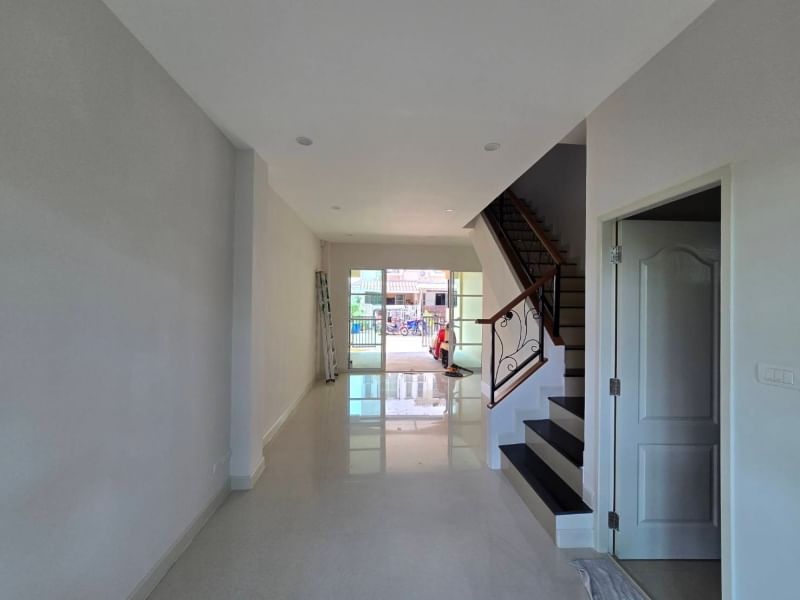 Sell ​​3 -story townhouse, new renovated, modern Town, Ekachai 46, ready to move in. Below the appraised value – รูปที่ 3