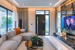 For sale ขายบ้านใหม่ Rair Item !! สุด Luxury แอริ สุขุมวิท-บางนา กม.5 ราคา 18.59  บาท 83.5 ตร.ว 4 bed 5 bath 3 ที่จอดรถ