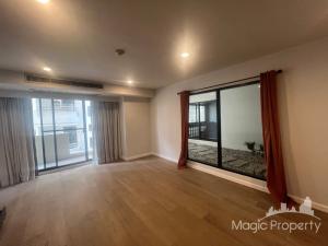 2 Bedroom For Sale in Casa Viva Condominium, Watthana, Bangkok