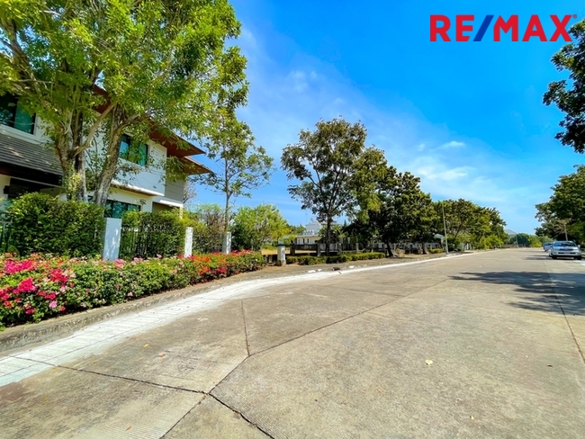 บ้านเดี่ยวหรูปัญญา รามอินทรา P.1 (Panya Ramintra) ใกล้สนามกอล์ฟปัญญาอินทรา พื้นที่ 243 ตร.ว พร้อมสวนและบ่อปลาคาร์ฟ เป็นสถานที่พักผ่อนสุดพิเศษ – รูปที่ 2