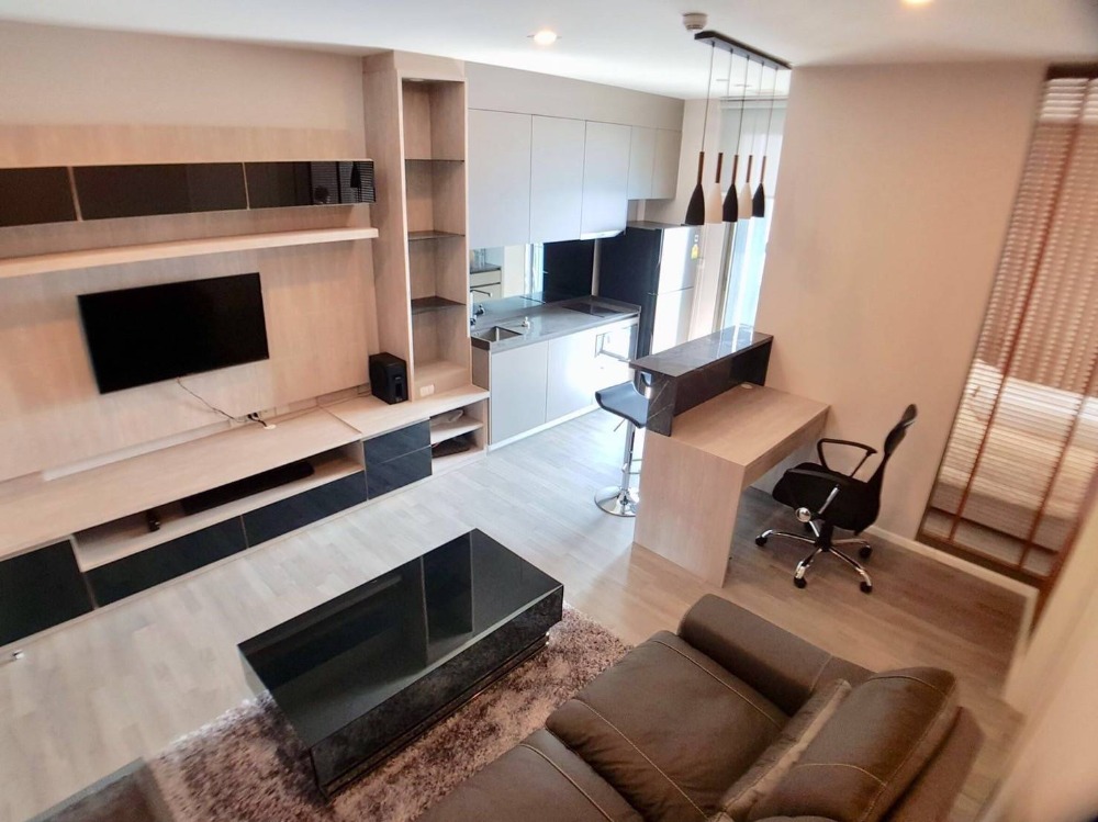 Rent 1 bedroom, 1 bathroom, The Room Sukhumvit 69 The Room Sukhumvit69, rent 35,000 baht.