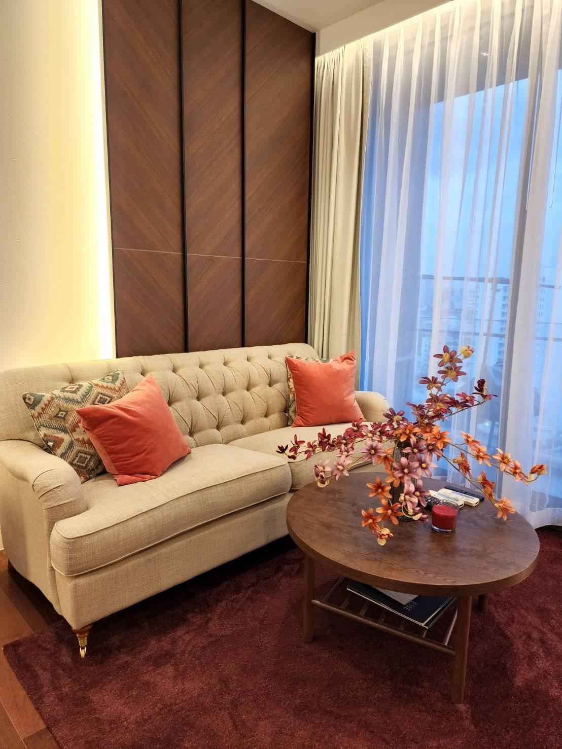 Luxury condo Khun by Yoo, beautiful room, convenient transportation, near BTS. Fully furnished Ready to rent