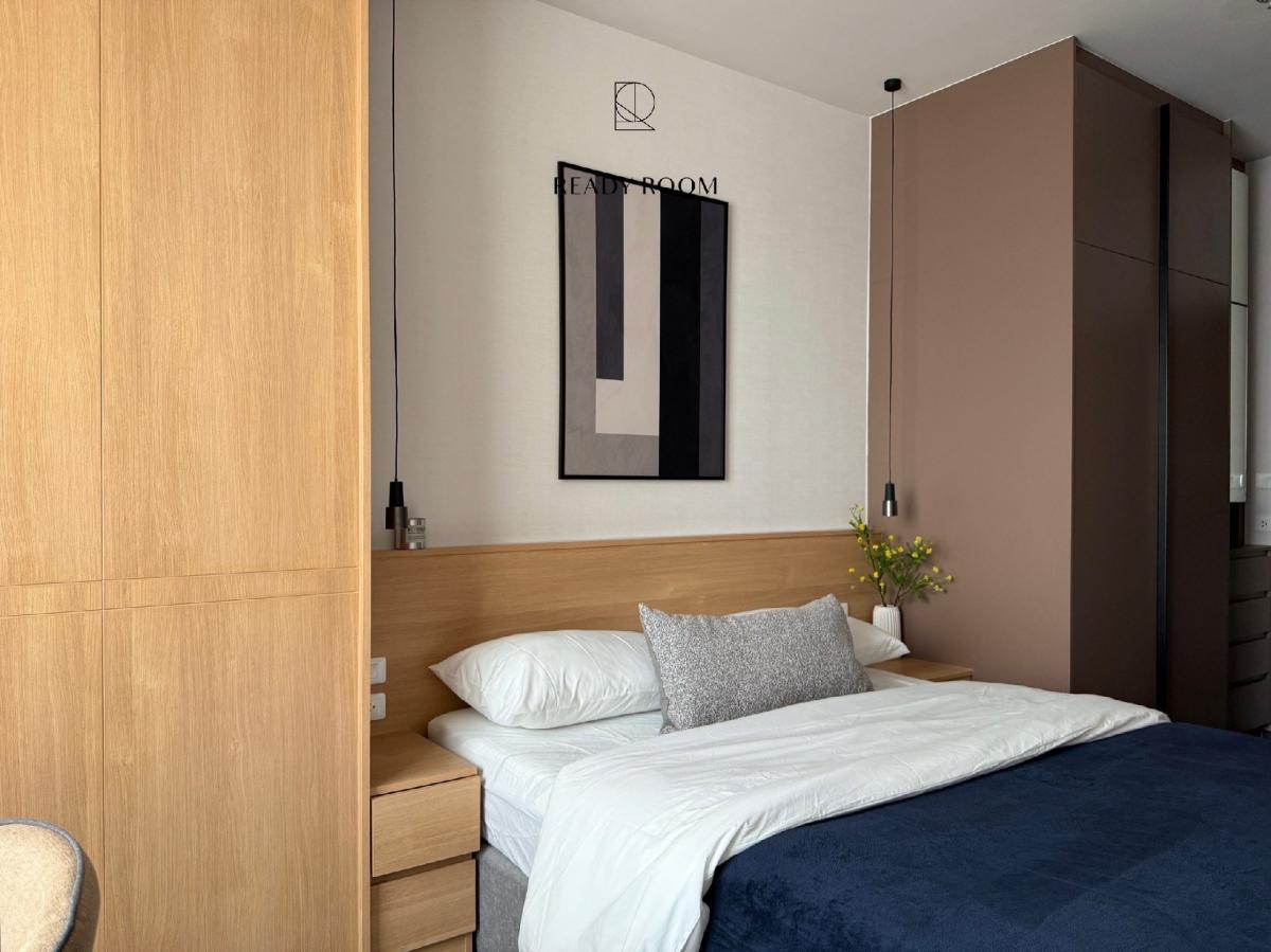 Rent Ideo Sukhumvit Rama42, sleeping 2 bathrooms, brand new, but the most beautiful furniture.