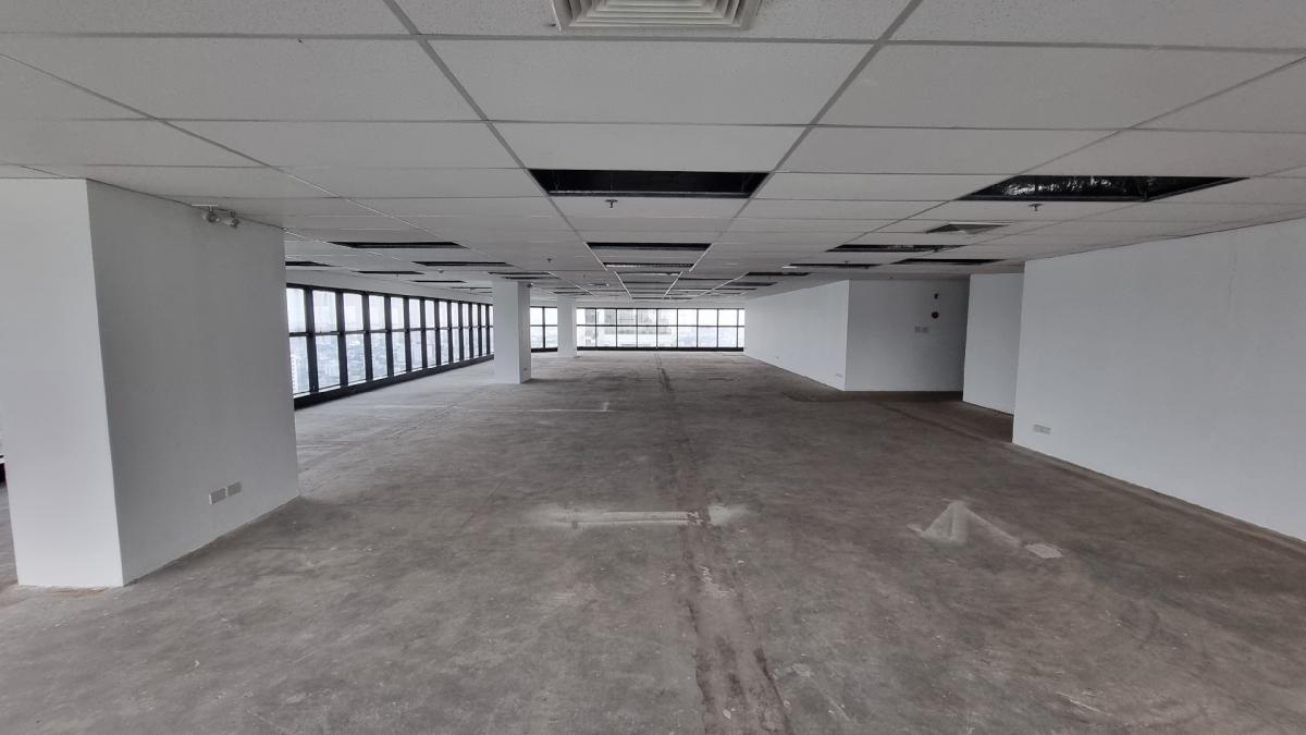 ให้เช่า ออฟฟิศ ใกล้ BTS เอกมัย ชั้น30th 700sqm เพดาน 2.3 เมตร ห้องน้ำส่วนตัว ให้เช่า ออฟฟิศ ใกล้ BTS เอกมัย ชั้น30th 700sqm เพดาน 2.3 เมตร ห้องน้ำส่วนตัว