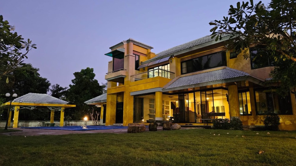 ❖ LUXURY POOL VILLA ❖ บ้านเดี่ยว 2 ชั้น | 367.00 ตร.ว. 768.00 ตร.ม. | 4 ห้องนอน 3 ที่จอดรถ |  ใกล้ มหาวิทยาลัยกรุงเทพ 4 นาที, มศว. รังสิต 7 นาที, สถานีรถไฟรังสิต 21 นาที – รูปที่ 2