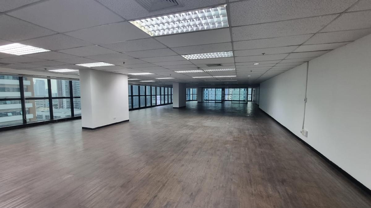 ให้เช่า ออฟฟิศ ใกล้ BTS เอกมัย ชั้น16th 450sqm ความสูงฝ้าเพดาน2.4m ห้องน้ำส่วน – รูปที่ 2