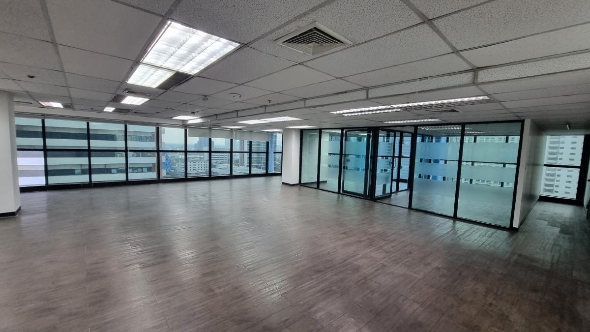 ให้เช่า ออฟฟิศ ใกล้ BTS เอกมัย ชั้น16th 450sqm ความสูงฝ้าเพดาน2.4m ห้องน้ำส่วน ให้เช่า ออฟฟิศ ใกล้ BTS เอกมัย ชั้น16th 450sqm ความสูงฝ้าเพดาน2.4m ห้องน้ำส่วน