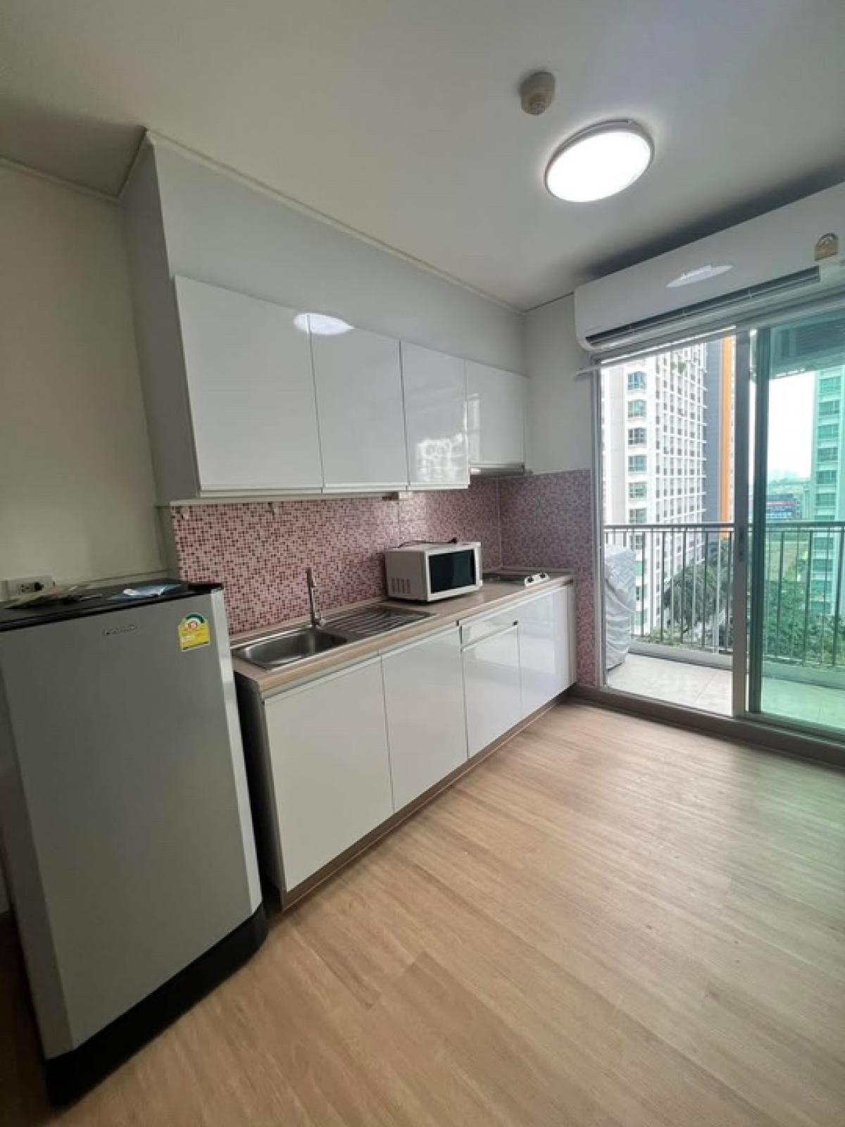 🌱 Rent The Parkland Srinakarin (The Parkland Srinakarin) 🛏️ 1 bedroom 🛁 1 bathroom 🛋️ 1 living room size 40 sqm. Building A, 8th floor ✨ Price 10,000 baht ✨ 🌱 Rent The Parkland Srinakarin (The Parkland Srinakarin) 🛏️ 1 bedroom 🛁 1 bathroom 🛋️ 1 living room size 40 sqm. Building A, 8th floor ✨ Price 10,000 baht ✨