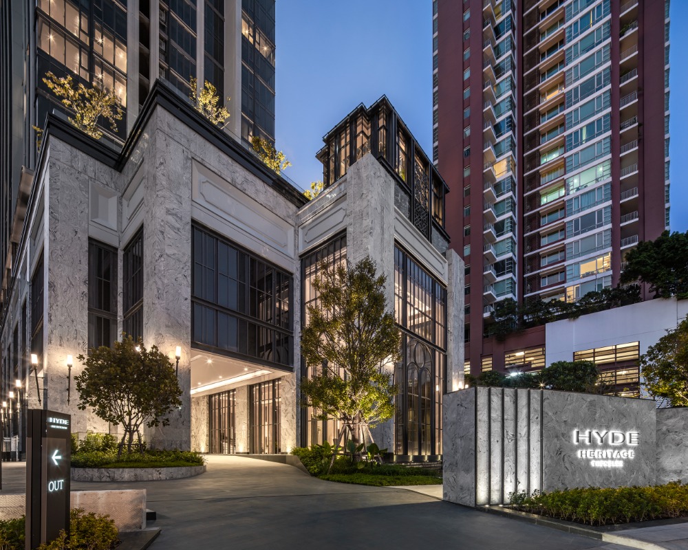 For Sale Hyde Heritage Thonglor Condominium 3Bedrooms 3Bathrooms Area 135.96 sq.m. Floor 28TH Fully-Furnished, Luxury Decorated Sell Price 56.9 MB. For Sale Hyde Heritage Thonglor Condominium 3Bedrooms 3Bathrooms Area 135.96 sq.m. Floor 28TH Fully-Furnished, Luxury Decorated Sell Price 56.9 MB.