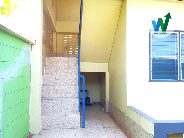 ขายหอพักสภาพดี ใกล้ถนนพหลโยธิน 108 ตร.ว. 3 ชั้น 15 ห้อง มีร้านค้า พร้อมลานจอดรถ มอเตอร์ไซค์ 15 คัน, รถยนต์ 6 คัน หน้ากว้าง 12 เมตร ลึก 18 เมตร แปลงสวย ติดถนนซอย ใกล้ถนนใหญ่ ทุกห้องทุกชั้นรับลมดีมาก ไม่มีตึกสูงบัง – รูปที่ 4