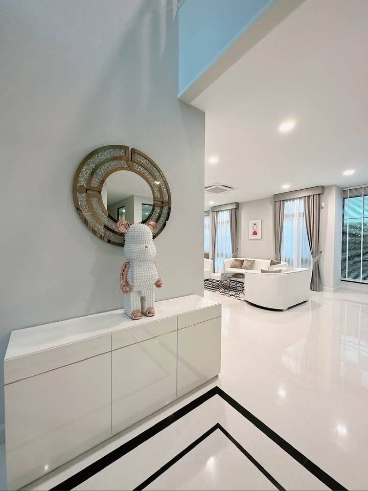 Nantawan Rama9-New krungthep kreetha for rent Nantawan Rama9-New krungthep kreetha for rent