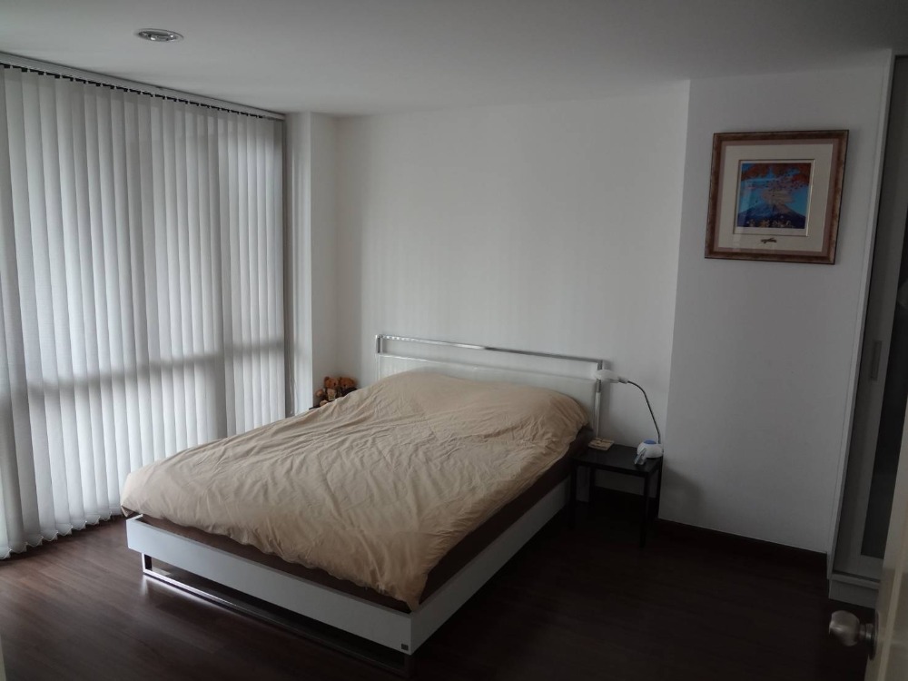 🔥 D65 Condo: ห้องใหญ่ 58 ตร.ม. ใจกลางเอกมัย ราคา 5 ล้าน! 🔥 🔥 D65 Condo: ห้องใหญ่ 58 ตร.ม. ใจกลางเอกมัย ราคา 5 ล้าน! 🔥