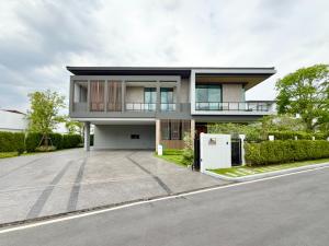 Bangkok Blue Levard Bangna, Km. 5-441 sqm. 4 bedrooms, 5 water, 4, park at the project 092-545-6151 (Tim)