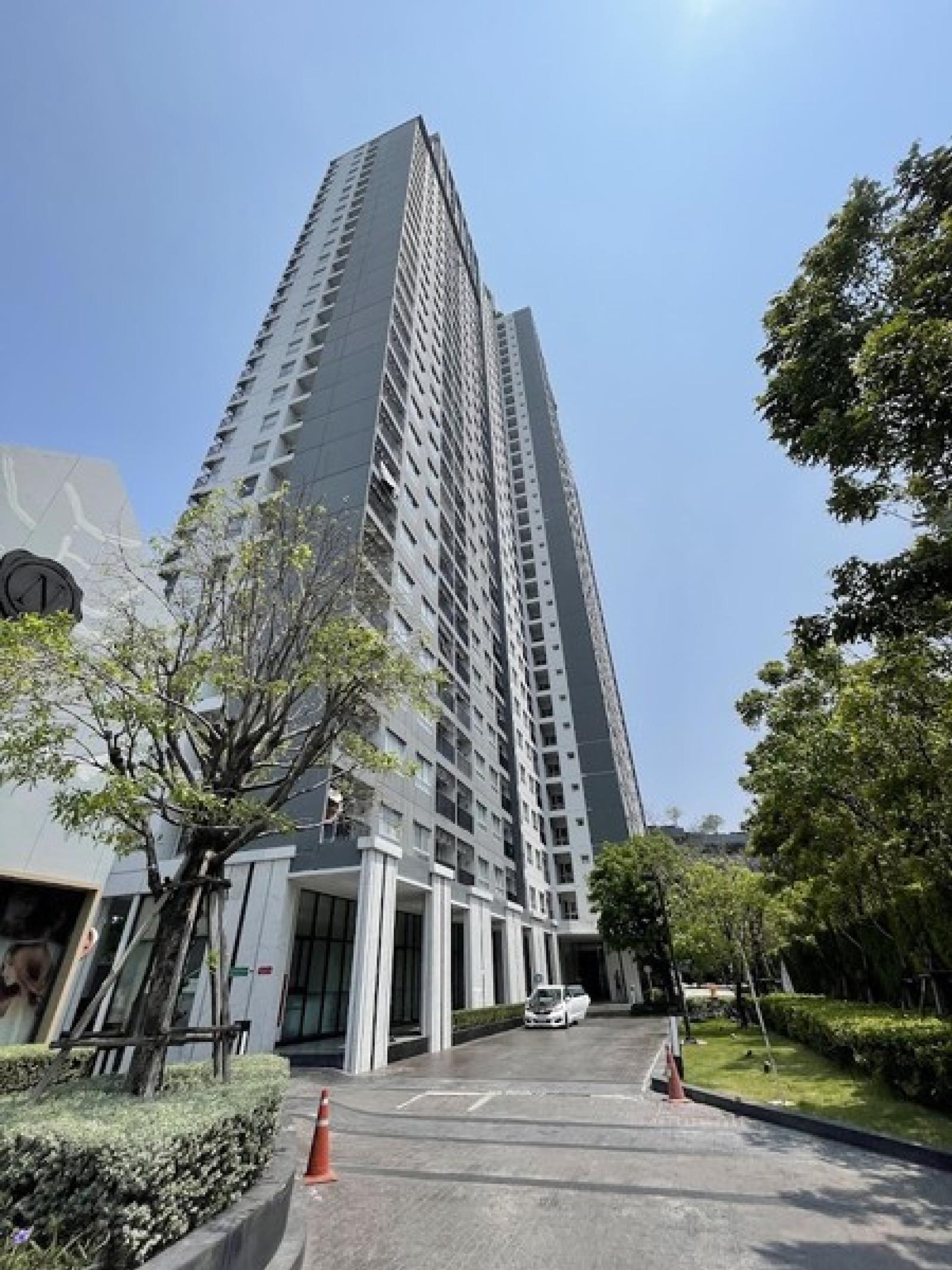 (A033456) Notting Hill Sukhumvit - Praksa (A033456) Notting Hill Sukhumvit - Praksa