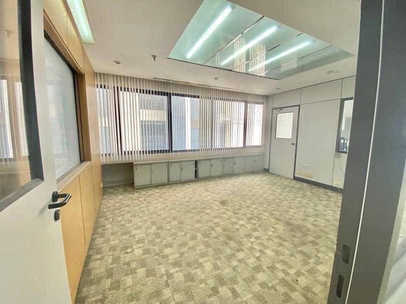 ♦ Prime Office Space at Asoke ♦ Office space, 30th floor++ | 210.00 sq.m. | Near MRT Sukhumvit 3 mins., Terminal 21 Asoke 3 mins., SWU 8 mins. – รูปที่ 2