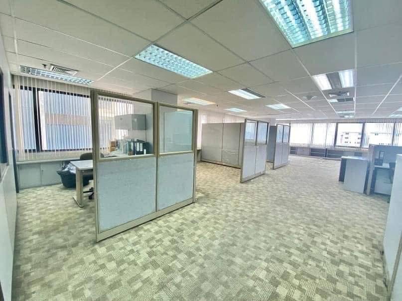 ♦ Prime Office Space at Asoke ♦ Office space, 30th floor++ | 210.00 sq.m. | Near MRT Sukhumvit 3 mins., Terminal 21 Asoke 3 mins., SWU 8 mins. – รูปที่ 3