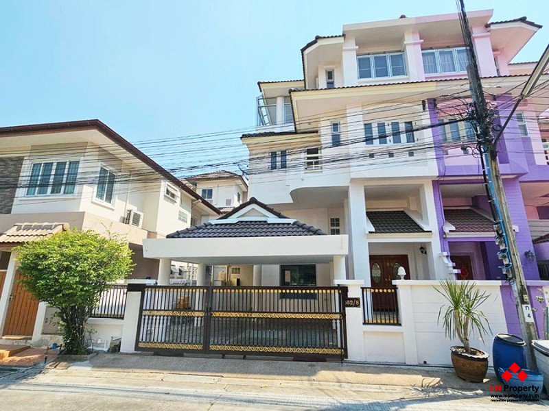 ขายบ้าน ซิตี้พาร์ค พัฒนาการ38 มี 3.5 ชั้น 4 ห้องนอน สวย พร้อมชั้นลอย รีโนเวทแล้ว ขายบ้าน ซิตี้พาร์ค พัฒนาการ38 มี 3.5 ชั้น 4 ห้องนอน สวย พร้อมชั้นลอย รีโนเวทแล้ว