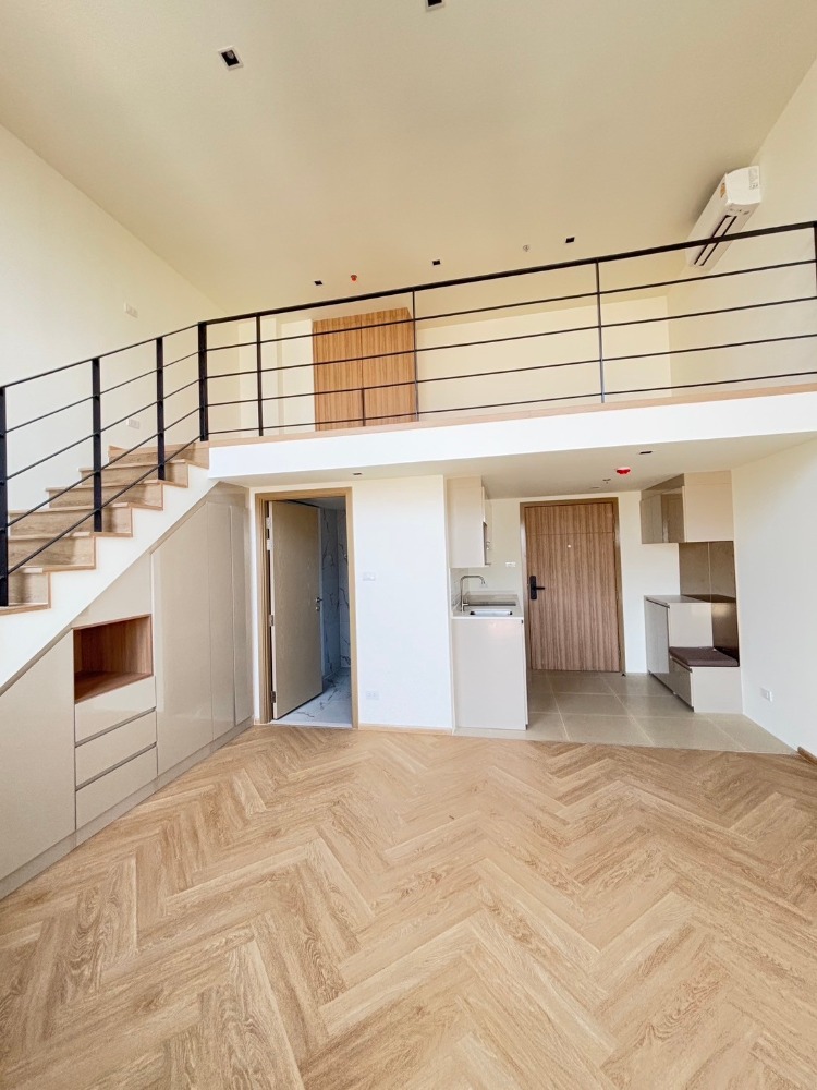 Condo for sale with Chao Phraya River view on Charoen Nakhon Road, Na Rewa Charoen Nakhon, 20th floor, Loft function room, 1 bedroom, 1 bathroom, near BTS and expressway, good location, convenient travel, ready to move in, next to the main road, complete 