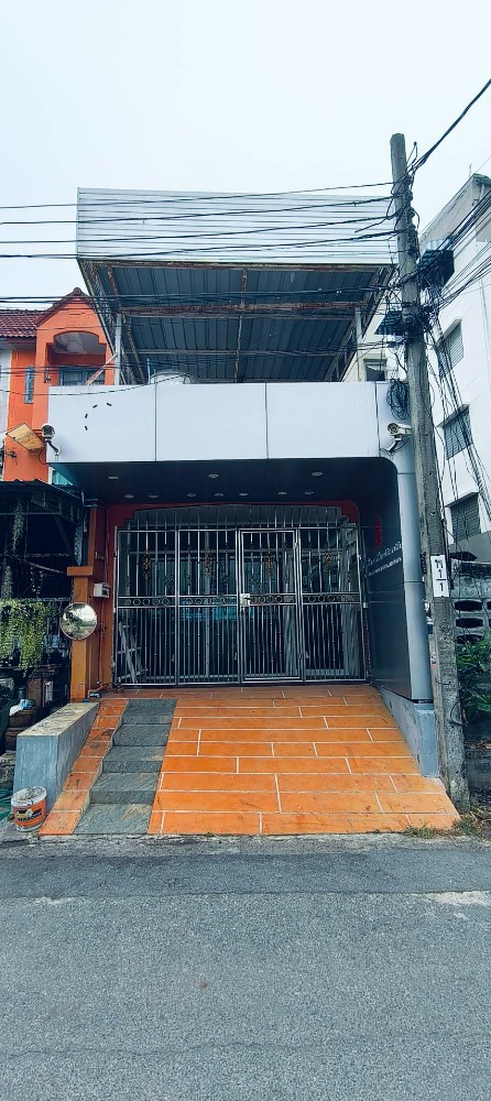 3 -storey townhouse for sale behind the corner of Nilbon Ville, opposite Big C, Bang Phli, Samut Prakan, living area 144 sq.m. (adding in front of the house, balcony and backyard room) 3 -storey townhouse for sale behind the corner of Nilbon Ville, opposite Big C, Bang Phli, Samut Prakan, living area 144 sq.m. (adding in front of the house, balcony and backyard room)