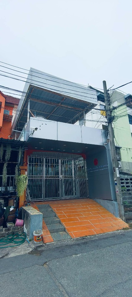 3 -storey townhouse for sale behind the corner of Nilbon Ville, opposite Big C, Bang Phli, Samut Prakan, living area 144 sq.m. (adding in front of the house, balcony and backyard room) – รูปที่ 2