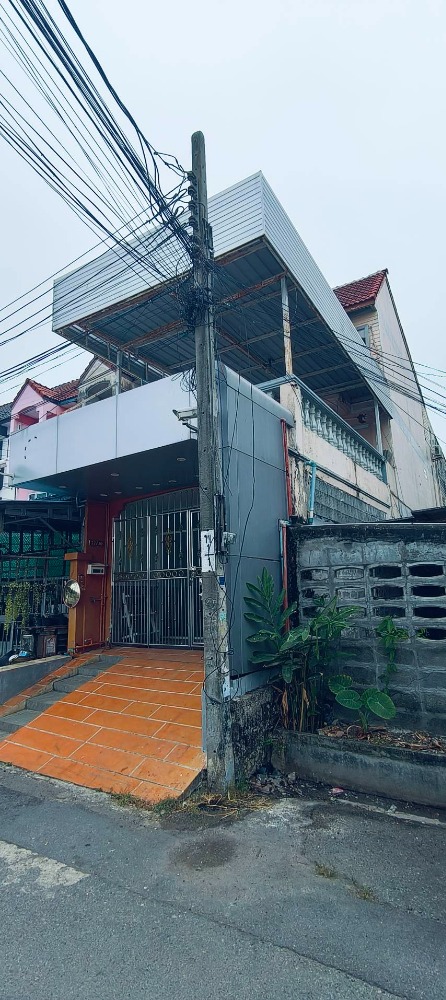 3 -storey townhouse for sale behind the corner of Nilbon Ville, opposite Big C, Bang Phli, Samut Prakan, living area 144 sq.m. (adding in front of the house, balcony and backyard room) – รูปที่ 3