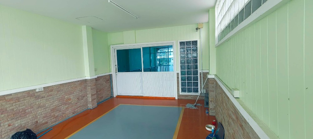 3 -storey townhouse for sale behind the corner of Nilbon Ville, opposite Big C, Bang Phli, Samut Prakan, living area 144 sq.m. (adding in front of the house, balcony and backyard room) – รูปที่ 4