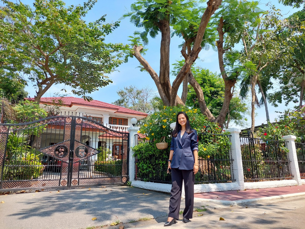Special offer! Price reduced by 3 million baht. Large corner plot detached house, Ladawan Srinakarin.