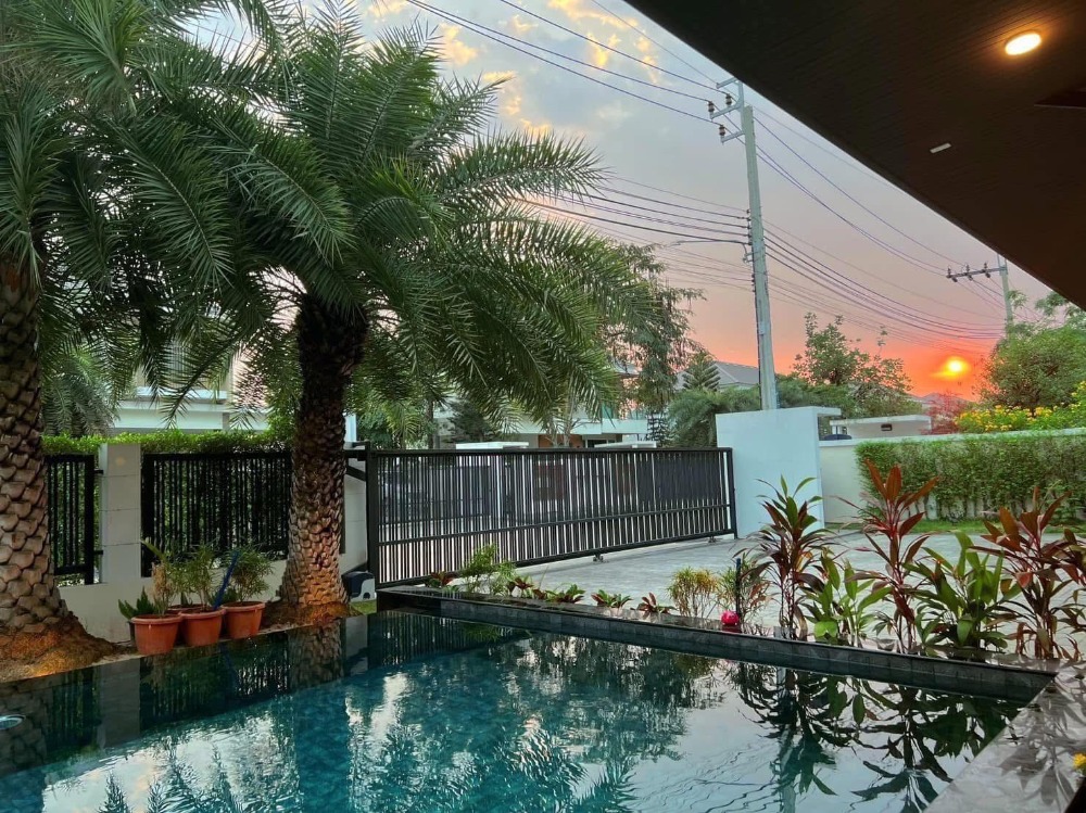 ♦ Special Price ♦ 2 storey single house, 5 beds | 146.60 sq.w. 335.00 sq.m. | Near ARL Lat Krabang 7 mins., Suvarnabhumi Airport 11 mins.