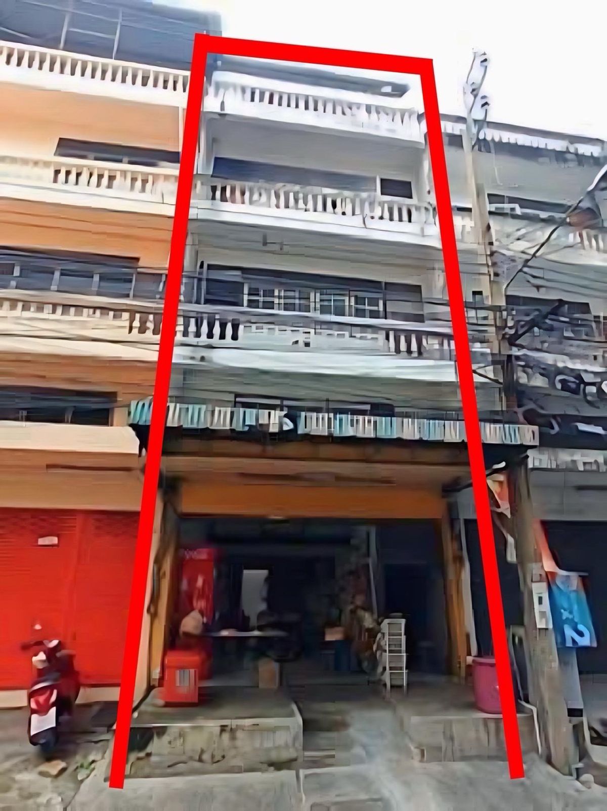 3 -storey commercial building for sale, with a floating deck with tenants in Soi Petchkasem 20 3 -storey commercial building for sale, with a floating deck with tenants in Soi Petchkasem 20