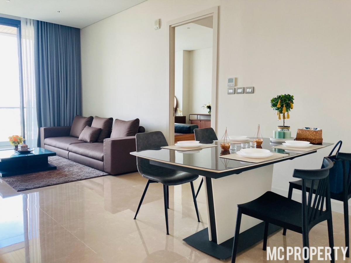 Sindhorn Residence 2 bedroom 2bathroom 112sqm 30fl++ for sale only 32Mb please contact 0816878954