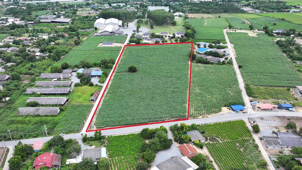 Urgent‼ ️ Land, Mueang Nakhon Pathom District, next to the road, 2 sides, opposite agricultural and management buildings Nakhon Pathom Rajabhat University
