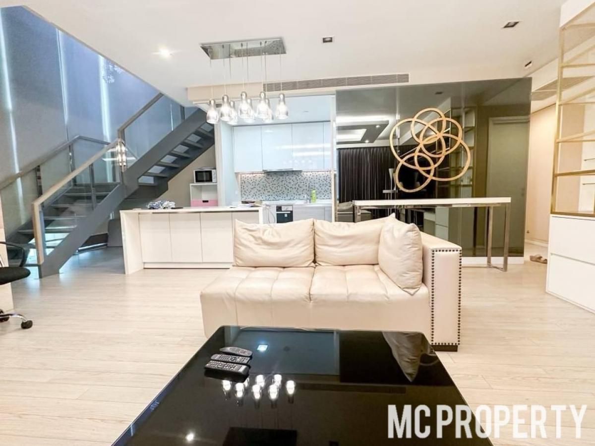 The Room Sukhumvit 21 2 bedroom duplex 127sqm for rent only 75,000 please contact 0816878954