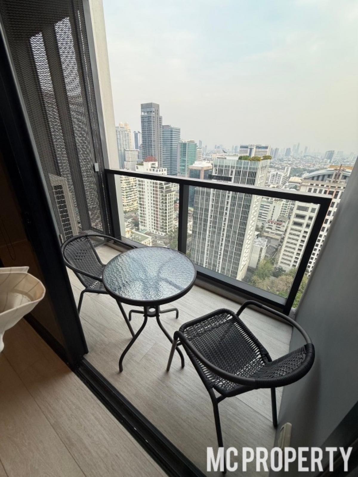 Lofts Silom 1 bedroom 50sqm 20fl++ for rent only 35,000 please contact 0816878954 Lofts Silom 1 bedroom 50sqm 20fl++ for rent only 35,000 please contact 0816878954