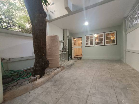 ให้เช่าทาวน์โฮมสุขุมวิท ซอย 10 ทำเลทอง ใจกลางเมือง เหมาะทำ Airbnb – รูปที่ 4