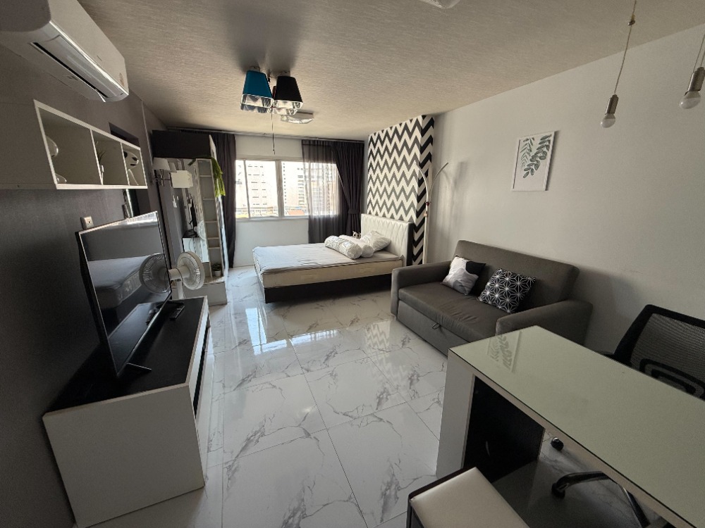Sell or rent !!! Studio 31SQM. Fully Furnished with Nice Decoration 1.99ml Sell or rent !!! Studio 31SQM. Fully Furnished with Nice Decoration 1.99ml