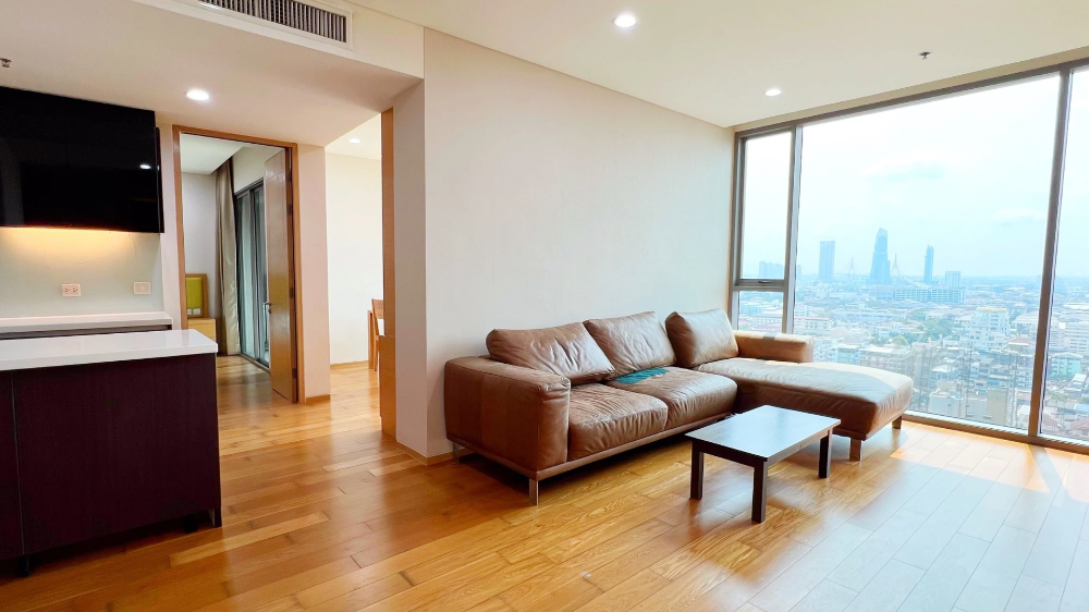 For Sale with tennant ! 90 s,qm. 2 bed 2 bath, only 8.5 M. ขายด่วน พร้อมผู้เช่า คอนโด เดอะ บรีซ นราธิวาส ห้องใหญ่ ชั้นสูง แต่งครบ พร้อมอยู่  2 ห้องนอน 2 ห้องน้ำ 