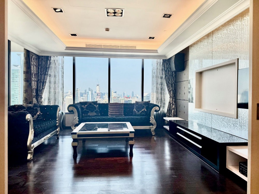 ♦ Penthouse with Rooftop Garden ♦ Triplex penthouse, 30++ Floor | 273.20 ตร.ม. ตกแต่งครบ | 4 ห้องนอน 4 ห้องน้ำ | ใกล้ อุทยานเบญจสิริ 7 นาที, Emporium 7 นาที, BTS สถานีพร้อมพงษ์ 11 นาที – รูปที่ 2