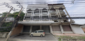 Urgent sale, 3 booths, Soi Lat Phrao 80