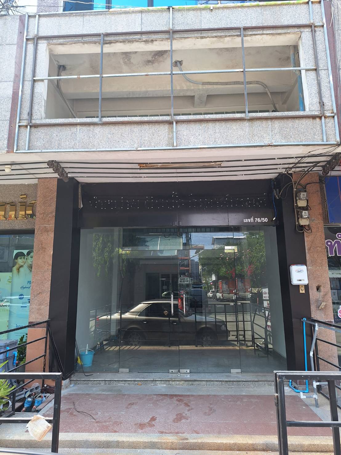 Commercial buildings after MAXVAL new renovated 25k Commercial buildings after MAXVAL new renovated 25k