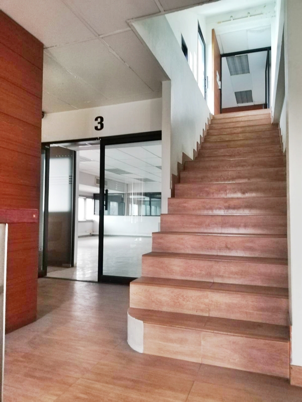 อาคารพาณิชย์ 1,120 ตรม. สำหรับสำนักงาน ย่านหลังสวน ให้เช่า – รูปที่ 4