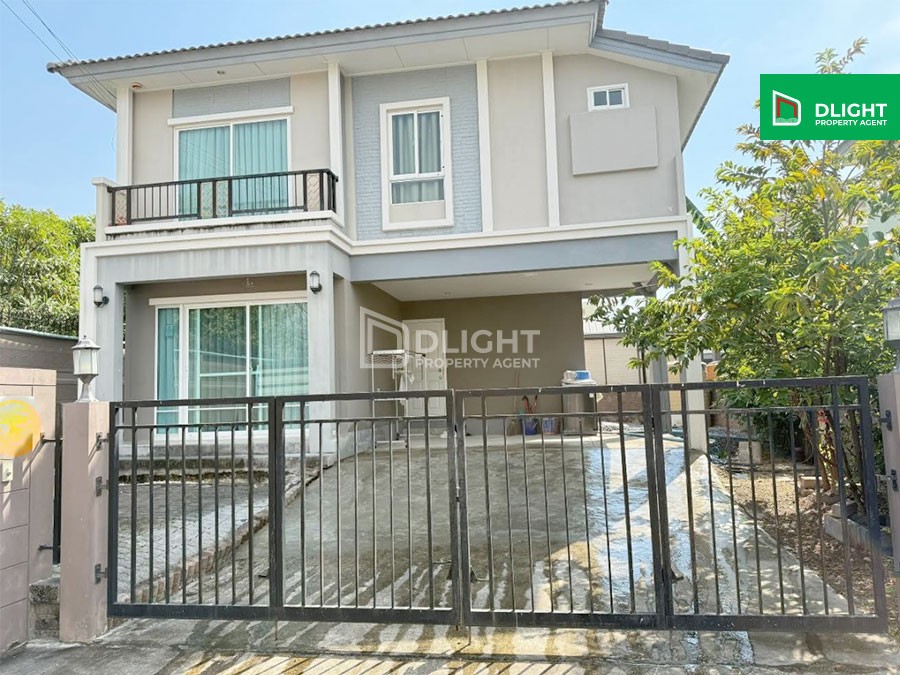 House for sale, Passorn Thepharak-Bang Na, after the corner 54.9 sq.w., 3 bedrooms, 3 bathrooms, can park 2 cars, shady atmosphere, peaceful, suitable for rest, only 3.9 million baht.