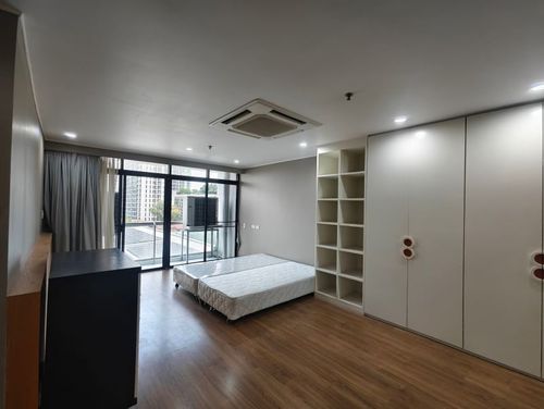 Rent !!! Baan Phrom Phong BTS Promphong/ Phetchaburi