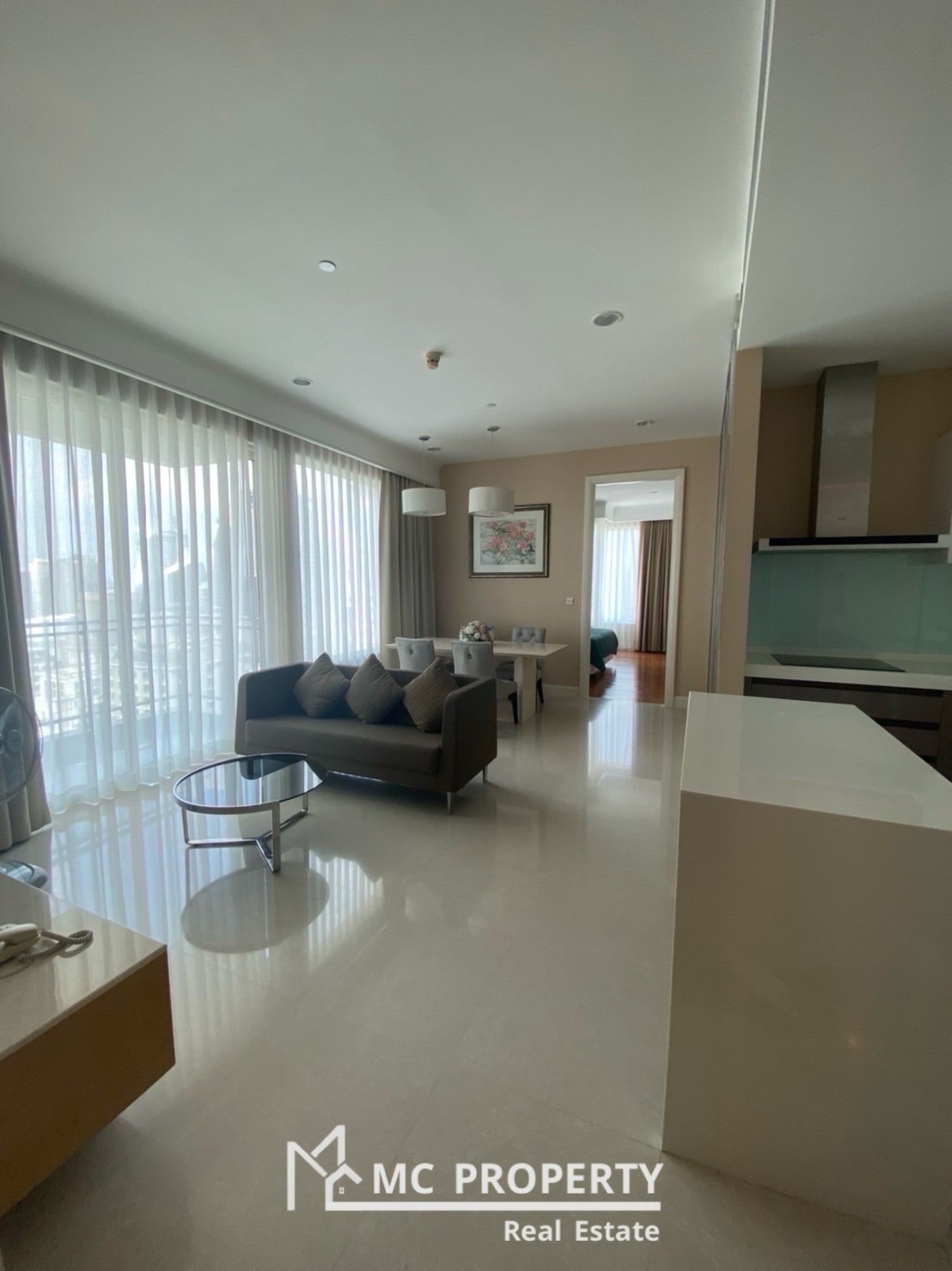 Q Langsuan 2 bedroom 94sqm 30fl++ for rent only 85,000 please contact 0816878954 Q Langsuan 2 bedroom 94sqm 30fl++ for rent only 85,000 please contact 0816878954