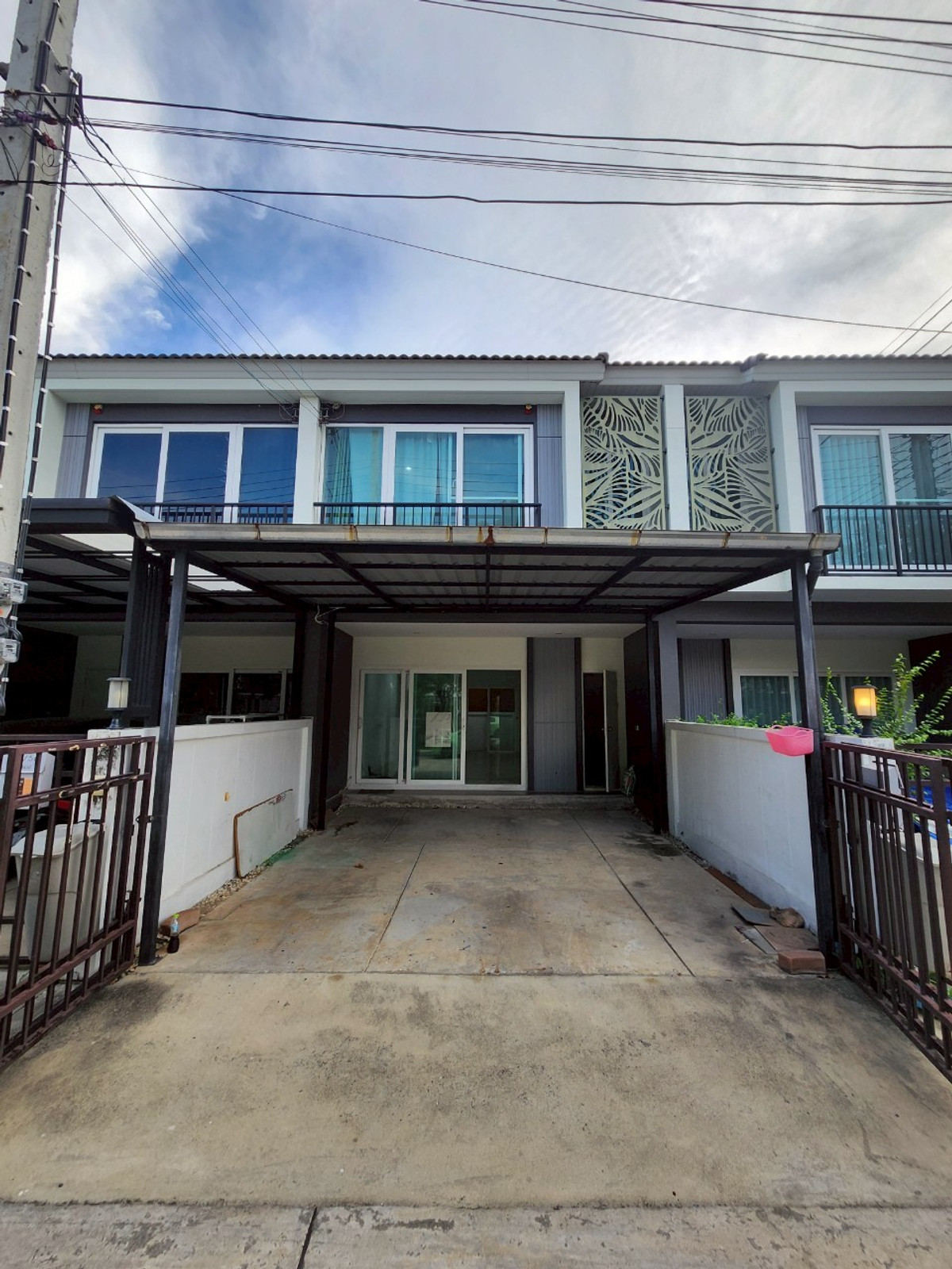 Rent a Townhome, Supalai, Premo, Rattanathibet, near Central Westgate for 4 minutes. Rent a Townhome, Supalai, Premo, Rattanathibet, near Central Westgate for 4 minutes.