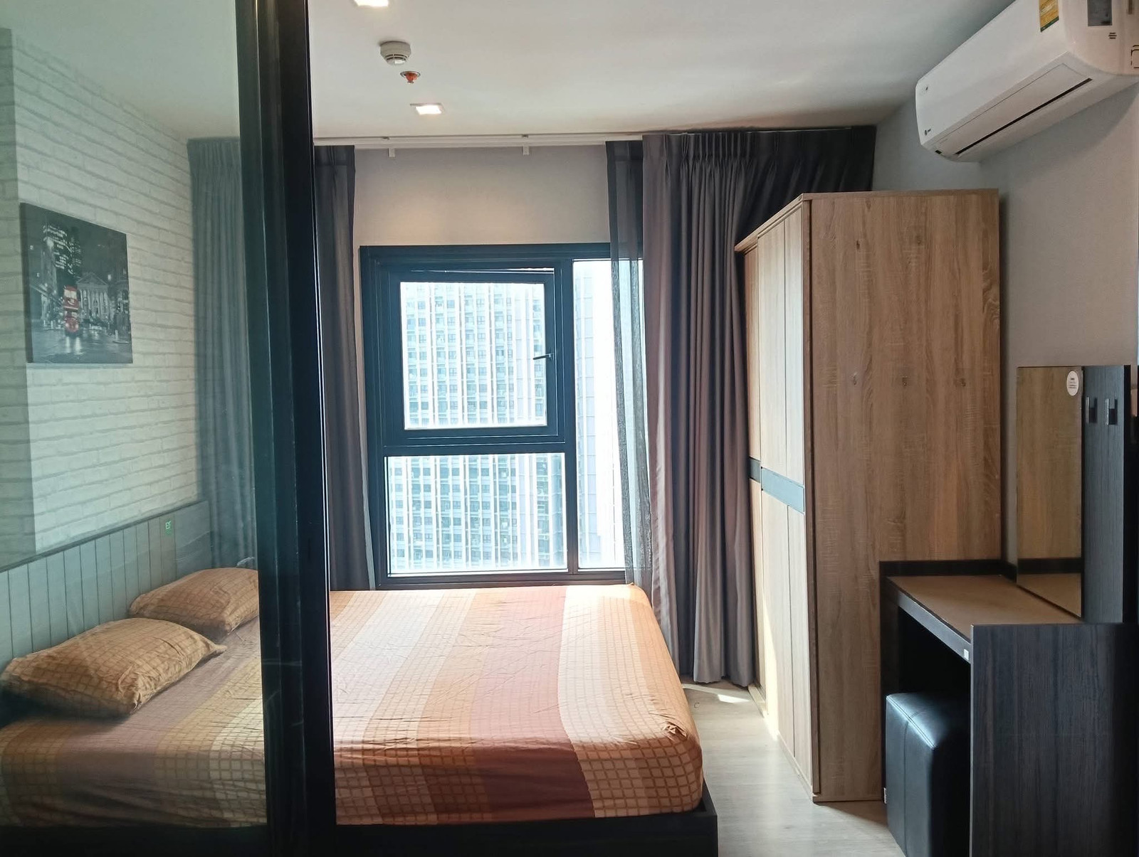 For rent 🎉The Base Phetkasam clear view, near MRT Phetkasem 48. Interested ✅ Line ID: @ladysai For rent 🎉The Base Phetkasam clear view, near MRT Phetkasem 48. Interested ✅ Line ID: @ladysai