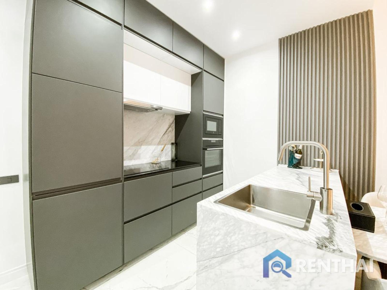 Chic 1bed Condo at Vega Condominium Phuket w- Pool, Parking, & Gym Access – รูปที่ 3