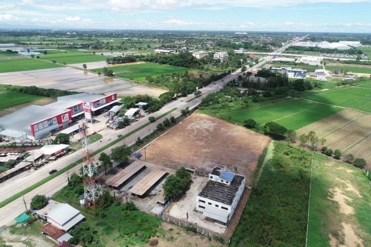 Urgent sale 🔸 Golden location ‼ ️ Near Central Phitsanulok, only 5 minutes‼ ️ The last plot‼ ️ 🔸 Wide page on the road 46.40 meters 🔸 Urgent sale 🔸 Golden location ‼ ️ Near Central Phitsanulok, only 5 minutes‼ ️ The last plot‼ ️ 🔸 Wide page on the road 46.40 meters 🔸