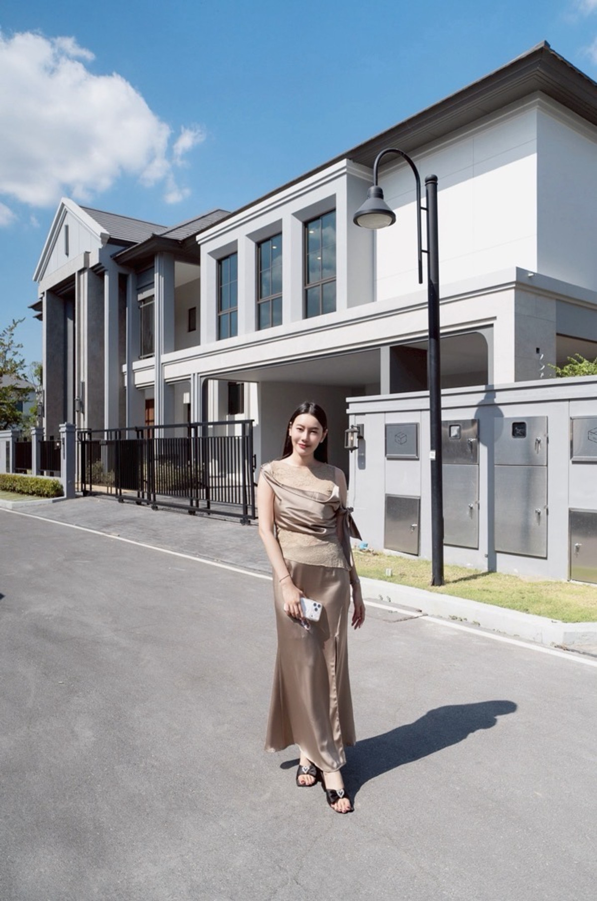 บ้านเดี่ยว ติดถนนกาญจนา
แกรนด์ บางกอก บูเลอวาร์ด ปิ่นเกล้า-กาญจนา บ้านเดี่ยว ติดถนนกาญจนา
แกรนด์ บางกอก บูเลอวาร์ด ปิ่นเกล้า-กาญจนา