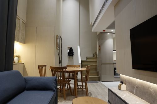 ให้เช่า 2 ห้องนอน Duplex 80 ตางเมตร ชั้น21 วิวสวน วิวเมือง
