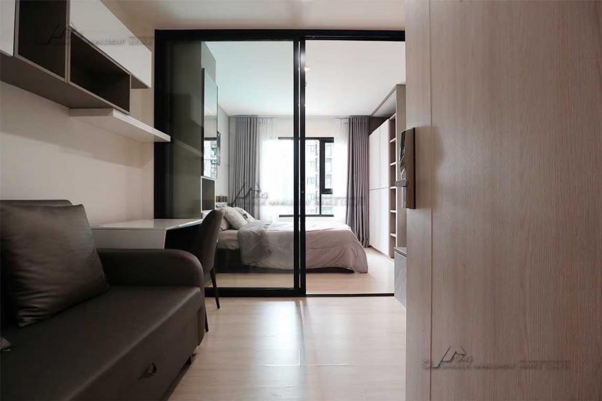 💥 Hot! For Rent for Rent Life Asoke Life Asoke 1 Bed 30 SQM Price 18,000 baht/month 10+ Pool views